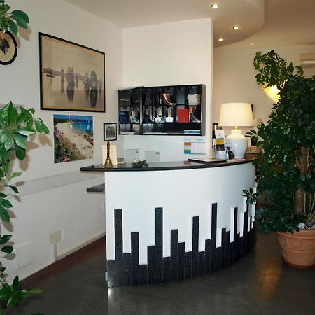 Hotel La Conchiglia La Maddalena  Bagian luar foto