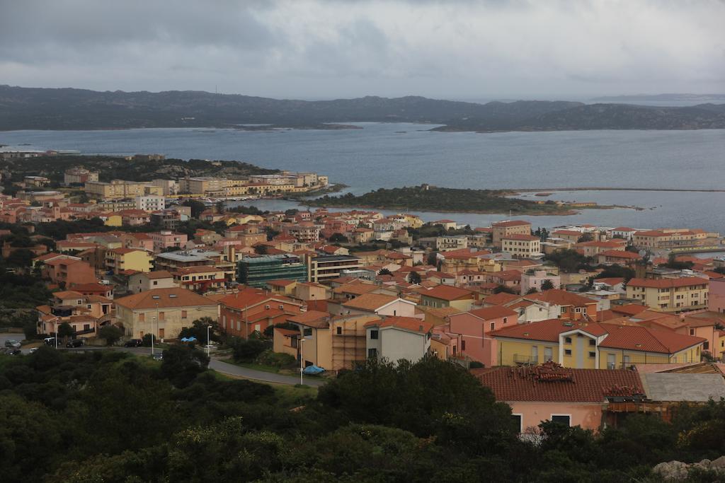 Hotel La Conchiglia La Maddalena  Bagian luar foto