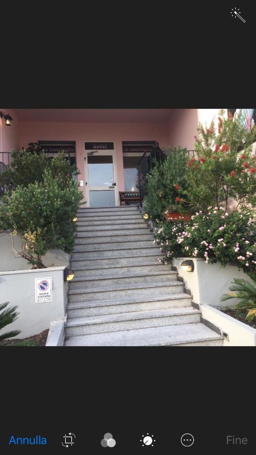 Hotel La Conchiglia La Maddalena  Bagian luar foto